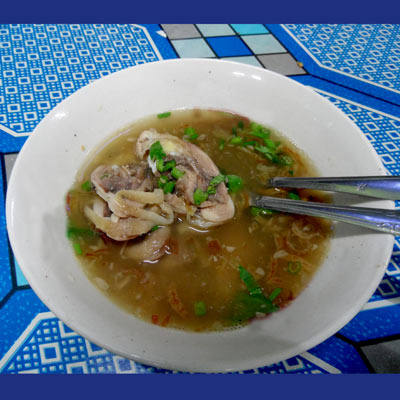 Sop Ayam Pak Min Klaten Sayap Dengan Nasi Gambar 1