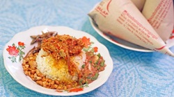 Extra Telur Nasi Balap Puyung Gambar 1
